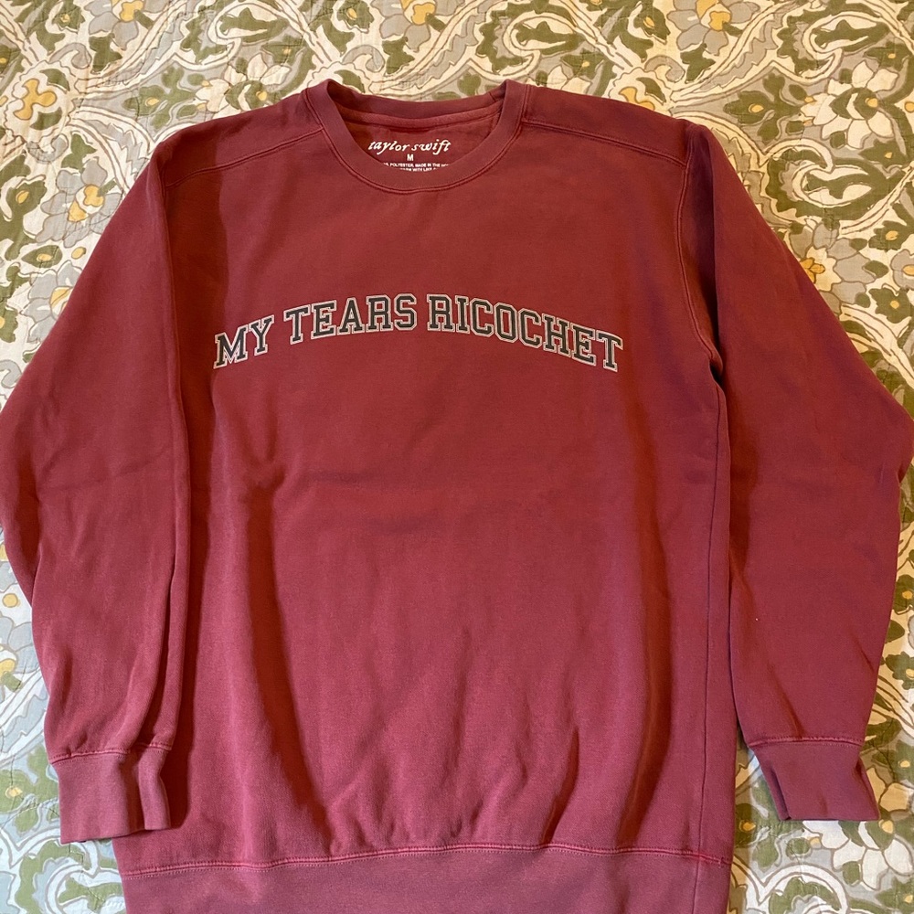 Taylor Swift Merch sz Medium Sweatshirt NEW